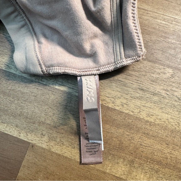SKIMS Nursing Medium Nude Bralette - Picture 3 of 5